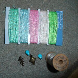 Vintage Dyno Wooden Spool, 5 Color Iridiscente Braiding Cords and 4 Beads
